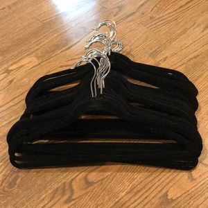 Valley no slip hangers